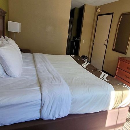 Quality Inn & Suites Columbia I-70 Exteriér fotografie