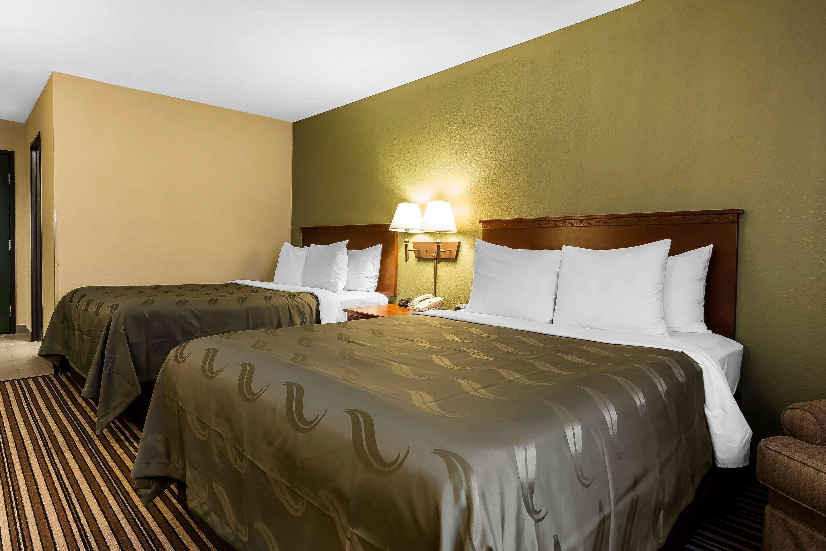Quality Inn & Suites Columbia I-70 Exteriér fotografie