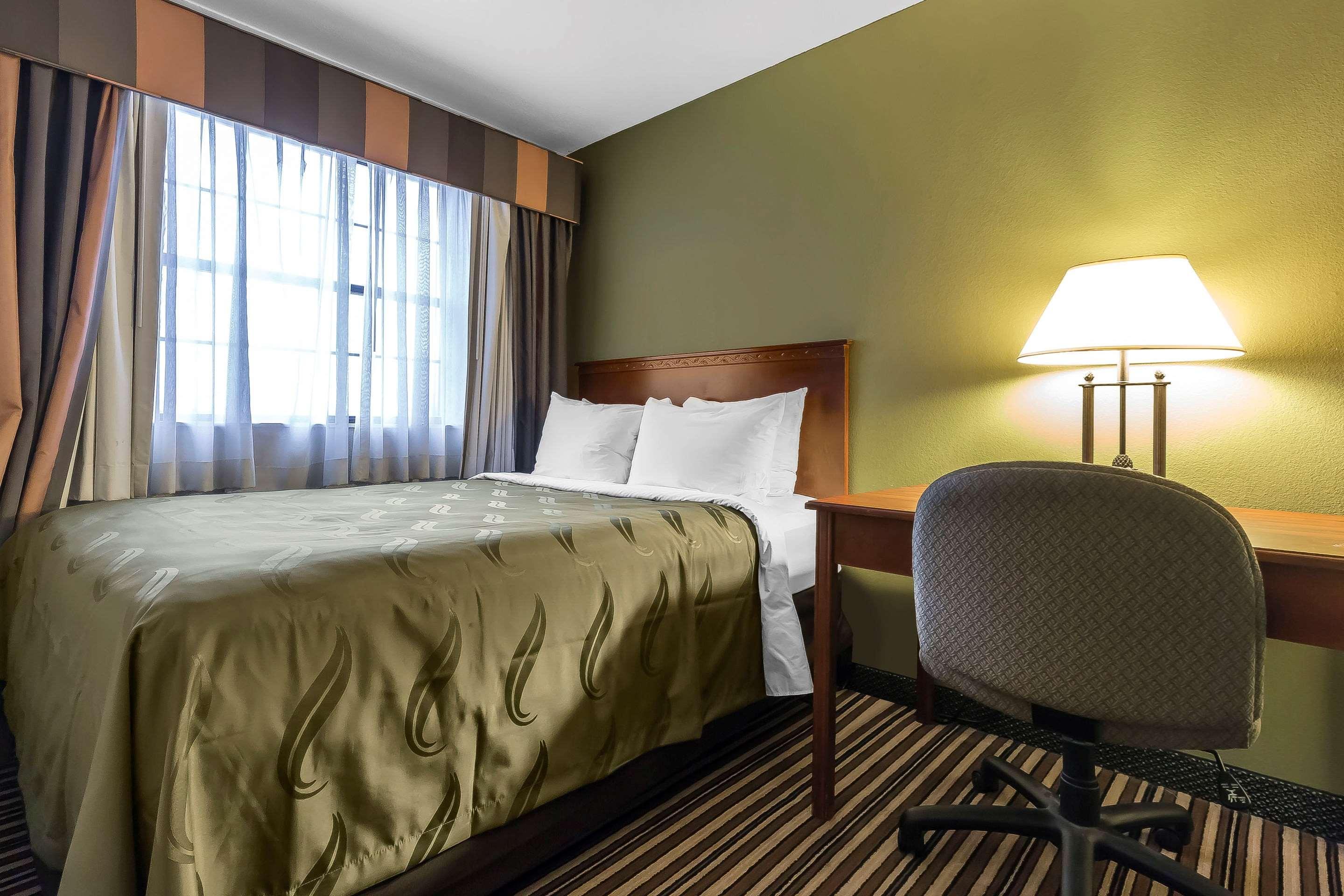 Quality Inn & Suites Columbia I-70 Exteriér fotografie