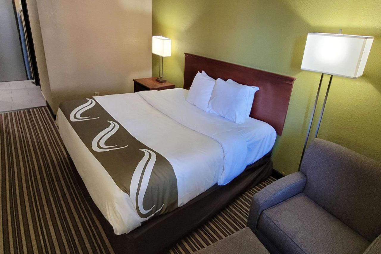 Quality Inn & Suites Columbia I-70 Exteriér fotografie