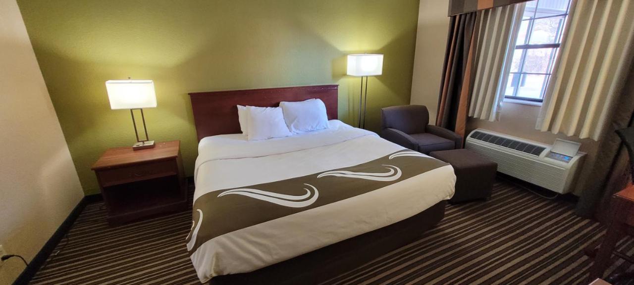 Quality Inn & Suites Columbia I-70 Exteriér fotografie