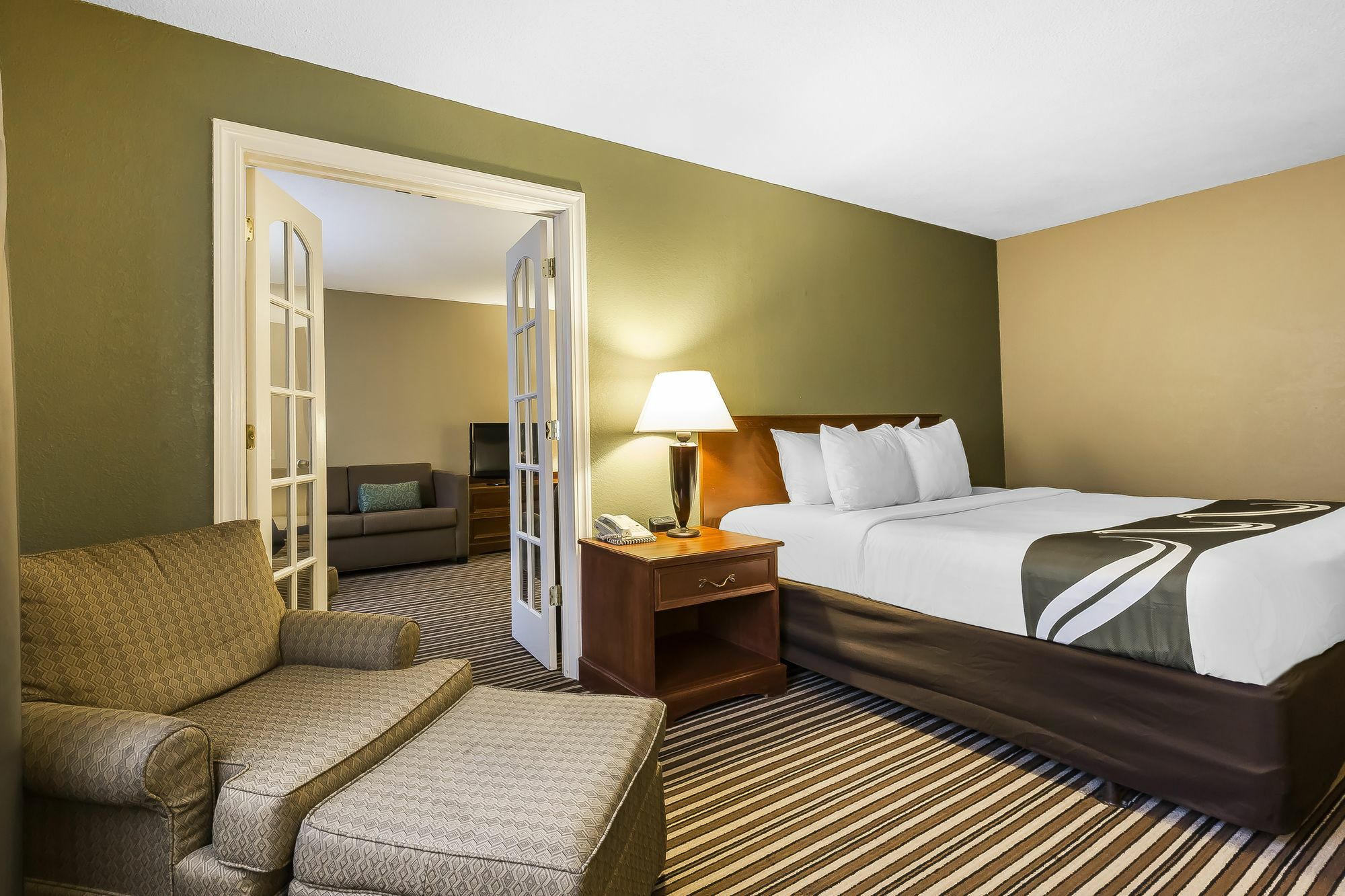 Quality Inn & Suites Columbia I-70 Exteriér fotografie